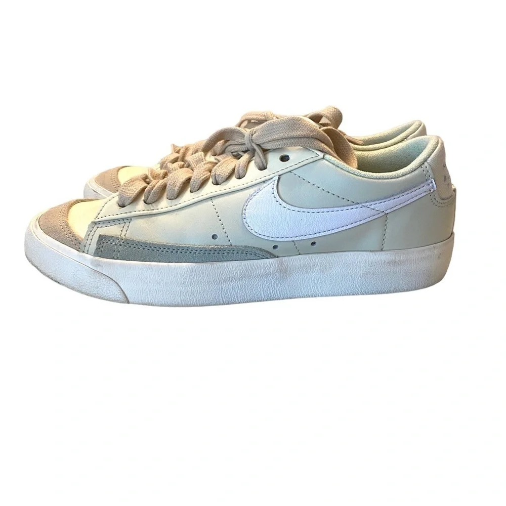Nike Blazer Low ‘77 Women’s Sneakers - Size 7